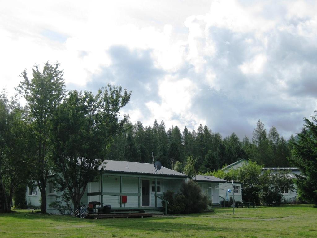 Alpine Holiday Apartments & Campground Ханмер-Спрингс Экстерьер фото