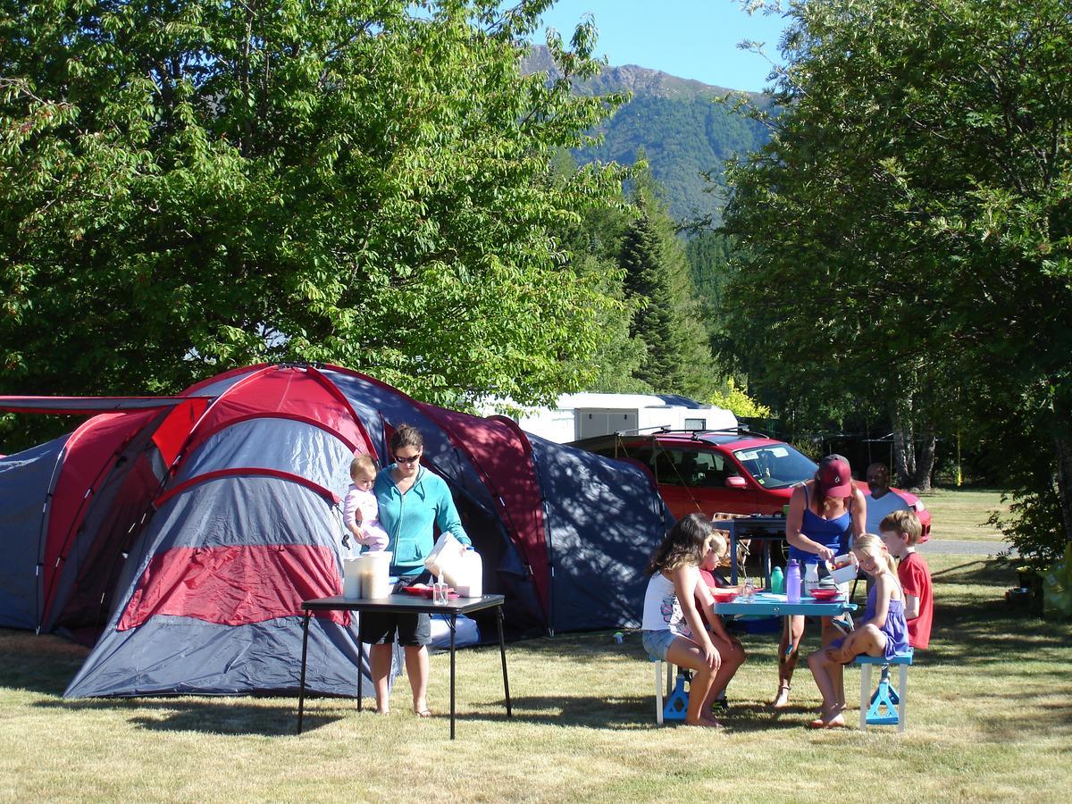 Alpine Holiday Apartments & Campground Ханмер-Спрингс Экстерьер фото